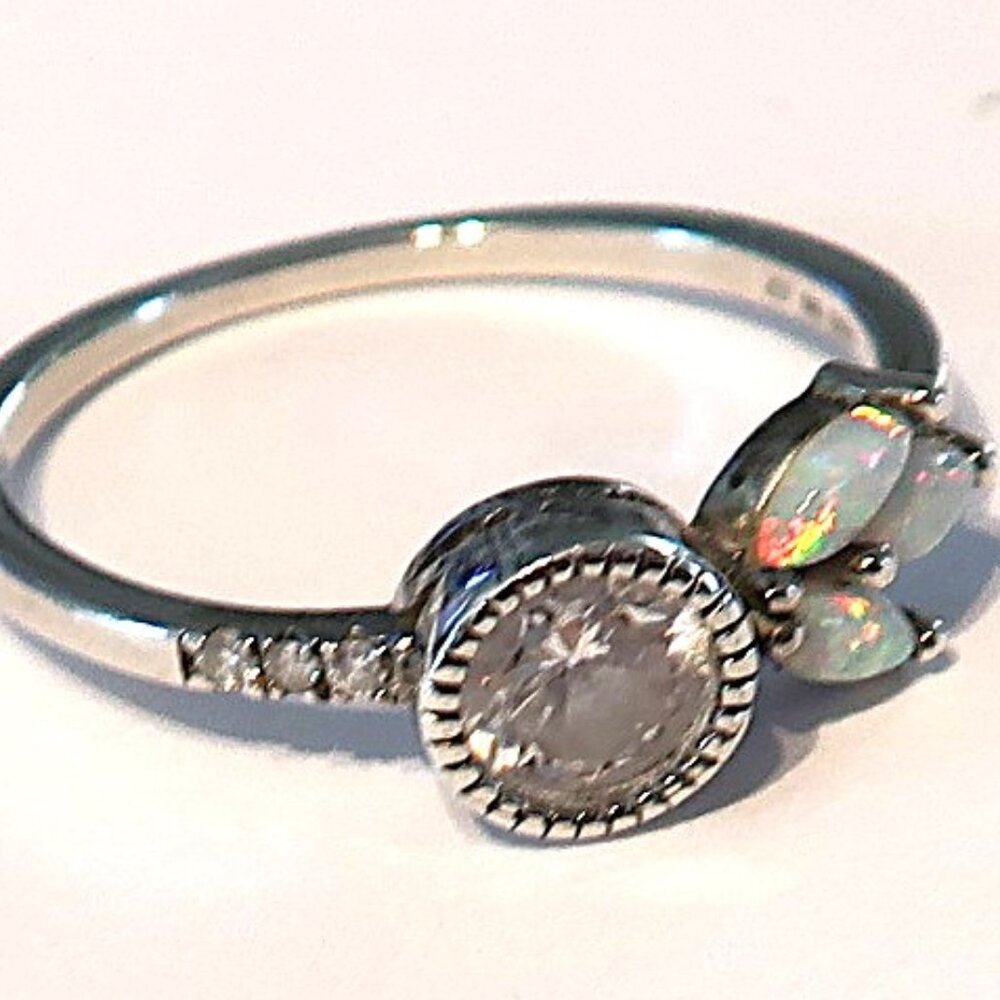 925 Sterling Silver White Stone Ring Size 6.75 Dainty Summer